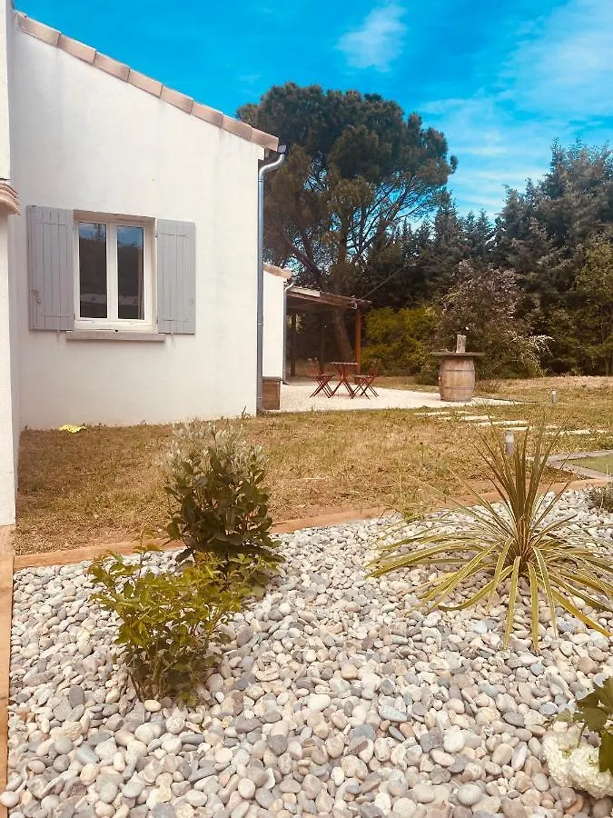 La Maison D A Cote 8 A 10 Personnes Carpentras Holiday home
